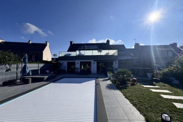Maison d'exception avec piscine à deux pas du port de Pénerf
