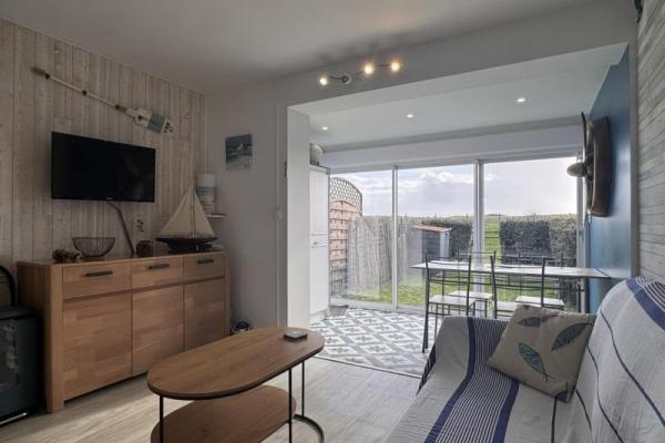 DAMGAN – T2 refait à neuf, mer à pied