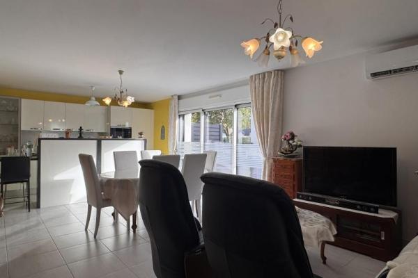 Vivre à DAMGAN centre : T4 avec garage, cave et jardin