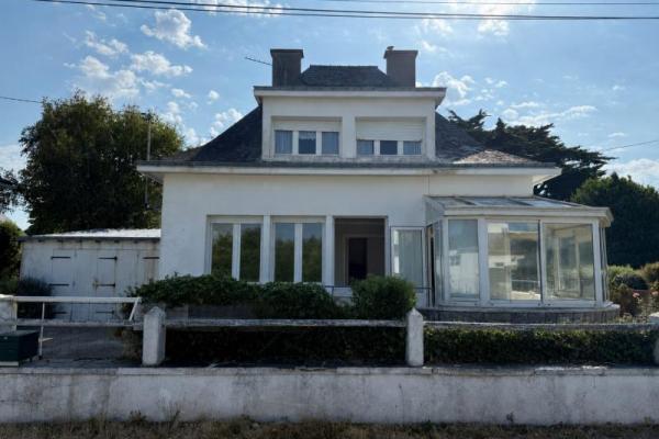 Maison à rénover avec vue mer à 50 m de la plage