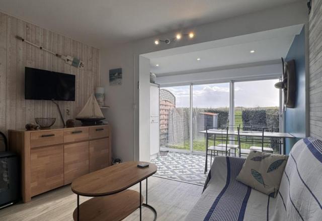 DAMGAN – T2 refait à neuf, mer à pied