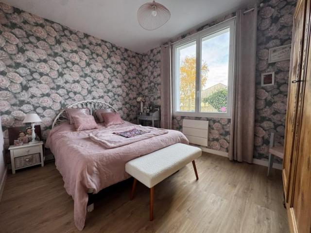 DAMGAN CENTRE : tout à pieds à 150m de la mer