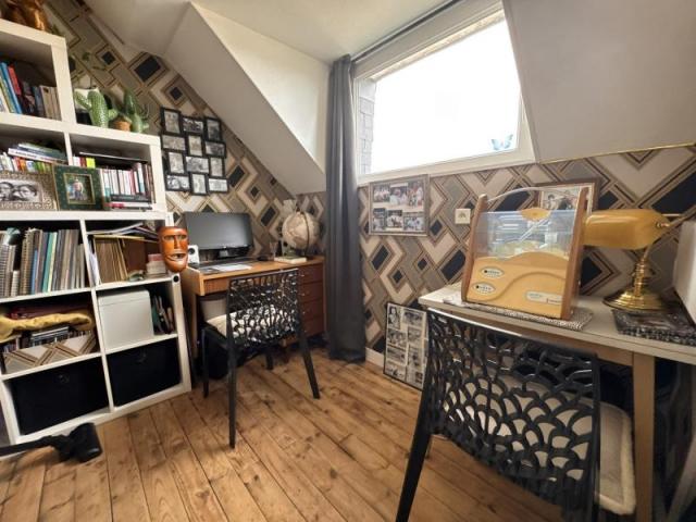 DAMGAN CENTRE : tout à pieds à 150m de la mer