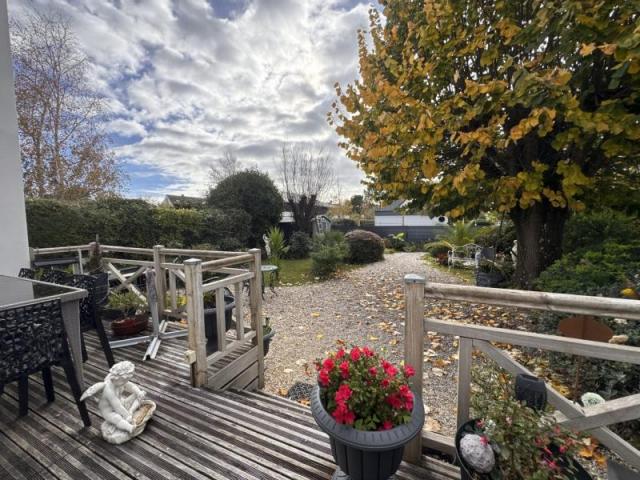 DAMGAN CENTRE : tout à pieds à 150m de la mer