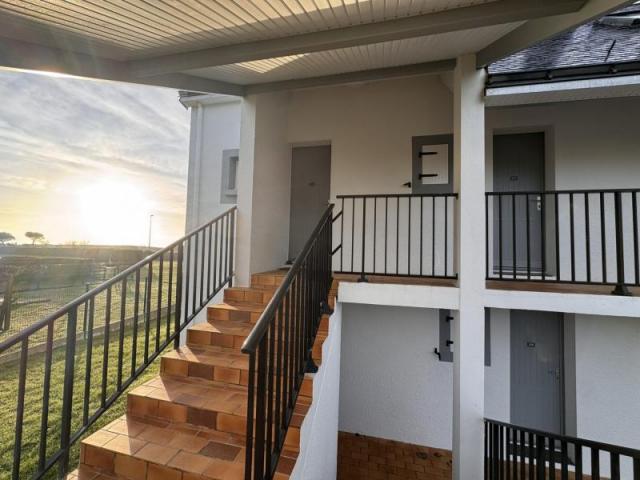 T2 Vue mer DAMGAN à louer