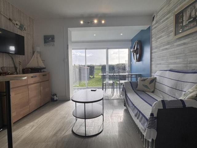 DAMGAN – T2 refait à neuf, mer à pied