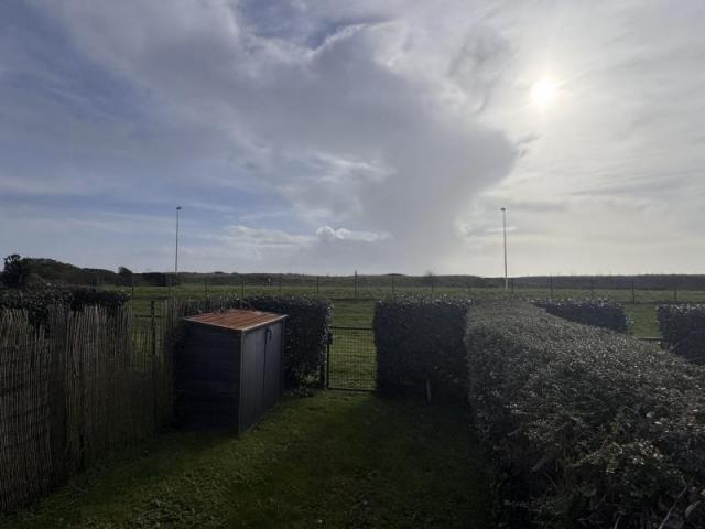 DAMGAN – T2 refait à neuf, mer à pied