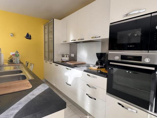 Vivre à DAMGAN centre : T4 avec garage, cave et jardin