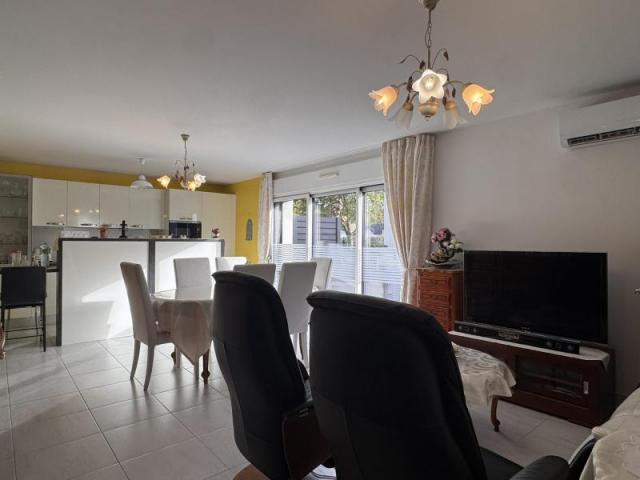 Vivre à DAMGAN centre : T4 avec garage, cave et jardin