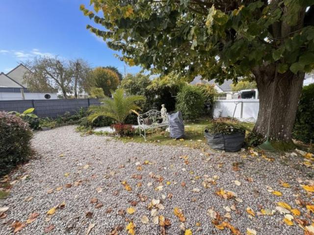 DAMGAN CENTRE : tout à pieds à 150m de la mer