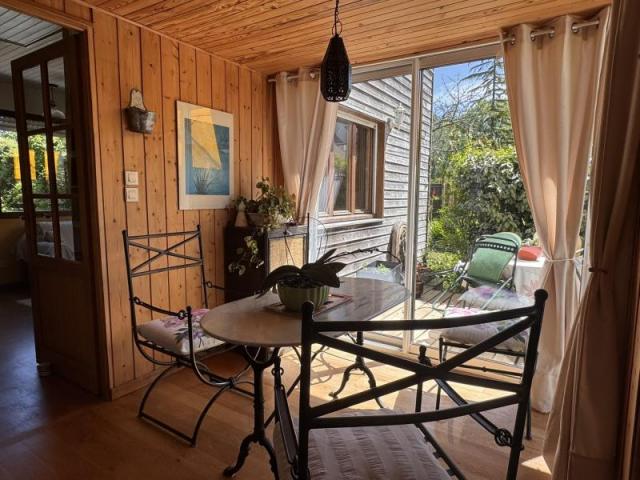 Havre de paix boisé à deux pas de la mer