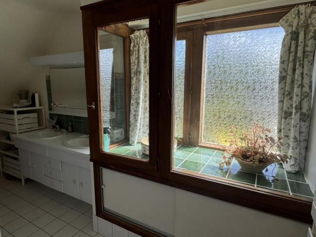 Havre de paix boisé à deux pas de la mer