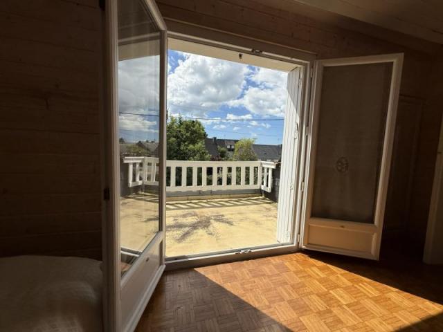 Maison pleine de charme avec beaux volumes très proche mer