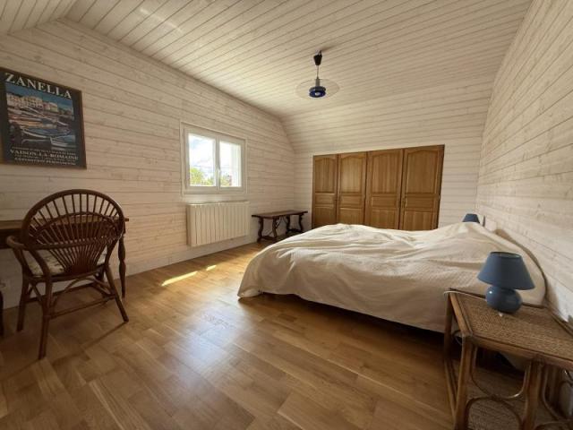 Maison pleine de charme avec beaux volumes très proche mer