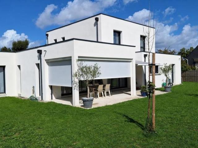 SURZUR : maison clé en main, lumineuse et performante