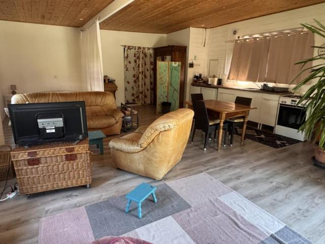 AMBON : Maison plain pied + local