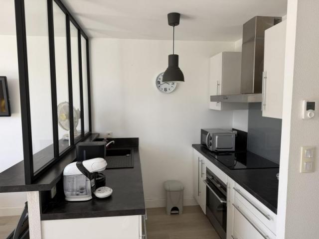 Un appartement prêt à vivre, dans un environnement calme et re