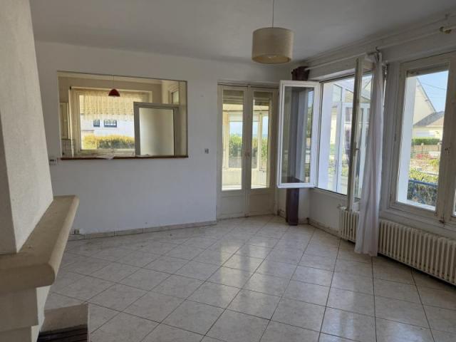 Maison à rénover avec vue mer à 50 m de la plage