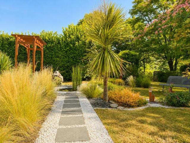 Longère de caractère rénovée - Jardin paysagé d'exception ?