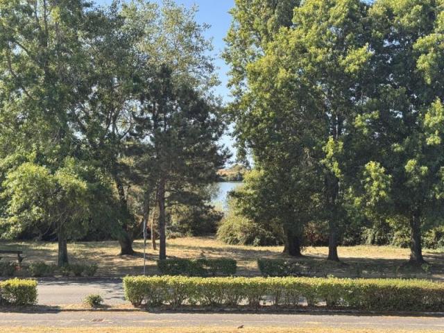 DAMGAN – T4 en duplex avec vue sur le lac