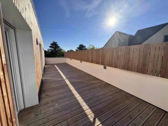 Damgan : T3 62m2 ENTIÈREMENT RÉNOVÉ AVEC TERRASSE 30m2 PROCH